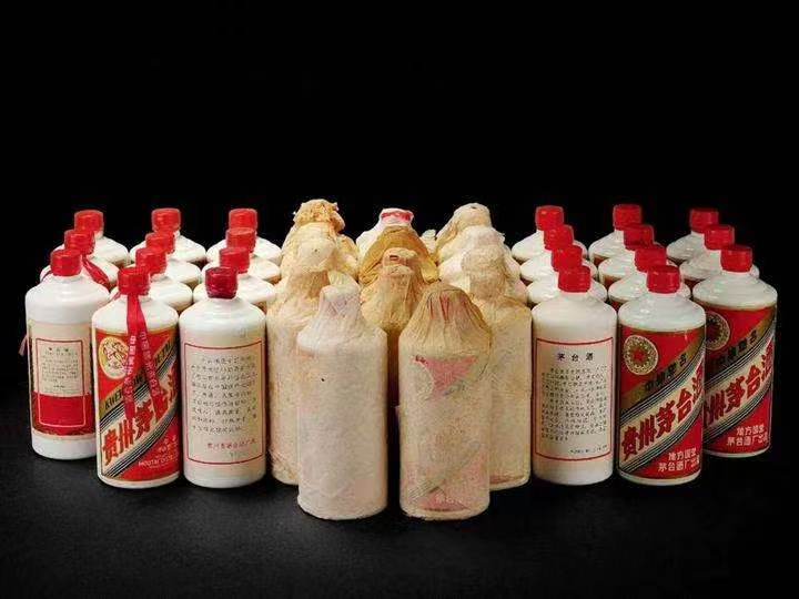 宁城日照岚山回收酒价格哪里回收(附近上门回收茅台酒）?